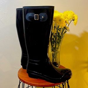 Black Rainboots (Like New!)